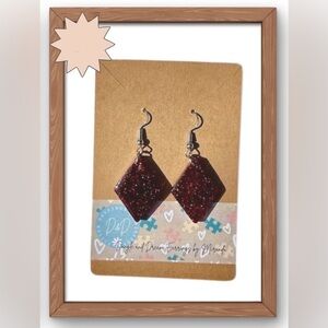 Burgundy Diamond Earrings
🌸🌟🌟Bundle Discounts Available🌟🌟🌸